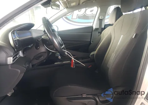 2023 Hyundai Elantra Sel z USA, uszkodzony, nr VIN 5NPLS4AG5PH092066